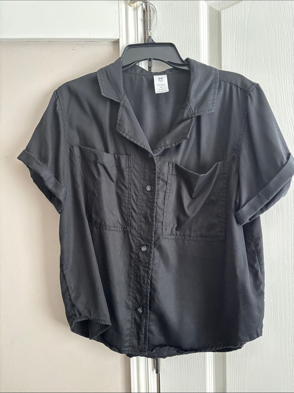 Relaxed Black Short-Sleeve Button-Down Shirt - Women's